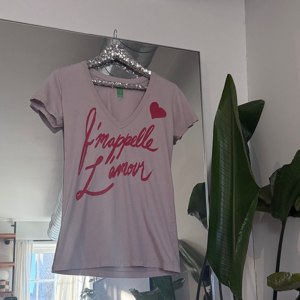 J’mappelle L’amour French Graphic Tee by Spark in The Dark Urban Outfitters - Picture 3 of 12
